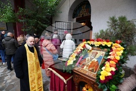 Митрополитски храм „Св. Николай Мирликийски“ - света литургия