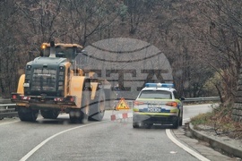 Асеновград-Смолян - свлачище - път
