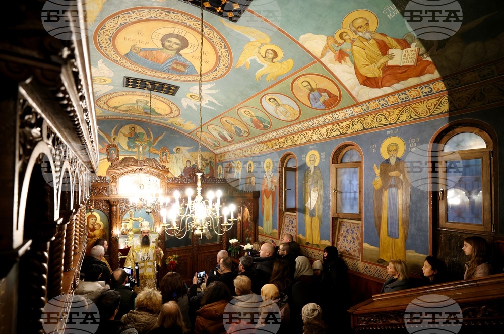 Митрополитски храм „Св. Николай Мирликийски“ - света литургия