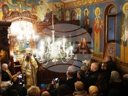 Митрополитски храм „Св. Николай Мирликийски“ - света литургия