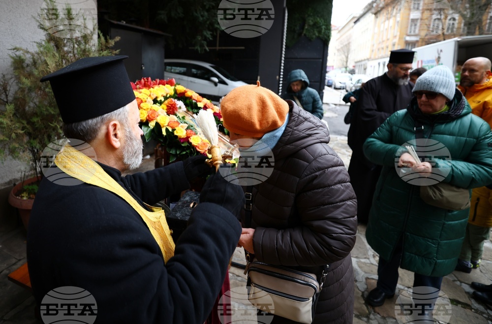 Митрополитски храм „Св. Николай Мирликийски“ - света литургия