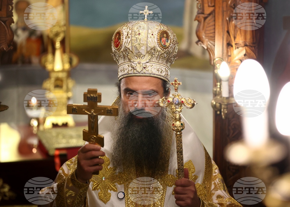 Митрополитски храм „Св. Николай Мирликийски“ - света литургия