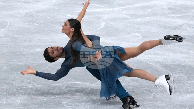 Французите Лоранс Фурние Бодри и Гийом Сизером спечелиха титлата при танцовите двойки на Европейското първенство по фигурно пързаляне в Шефийлд