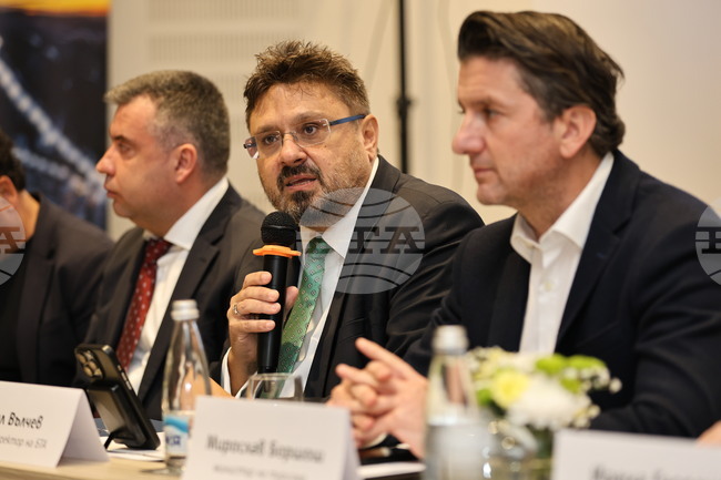 Посланията от България през новия зимен сезон са въвеждането на еврото, сигурна ваканция и природните условия, каза Кирил Вълчев на форум на БТА в Пампорово