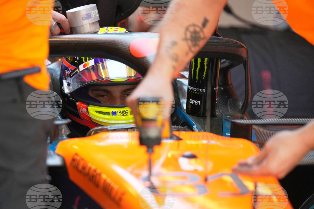 Abu Dhabi F1 GP Auto Racing