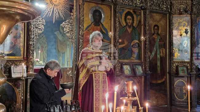 Храмов празник отбеляза 189-годишната църква "Свети Николай Мирликийски Чудотворец" във Велико Търново