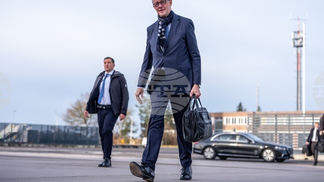 Германският канцлер критикува "неприемливата" стратегия за национална сигурност на САЩ 