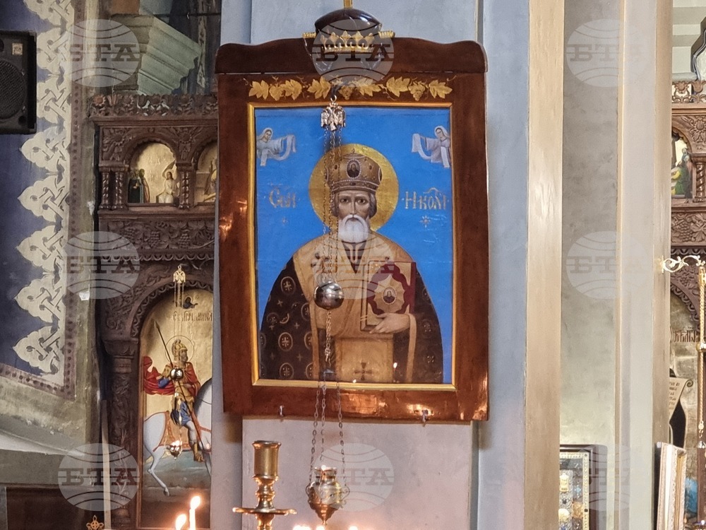 Ямбол - литийно шествие - икона с мощи на свети Николай Мирликийски Чудотворец
