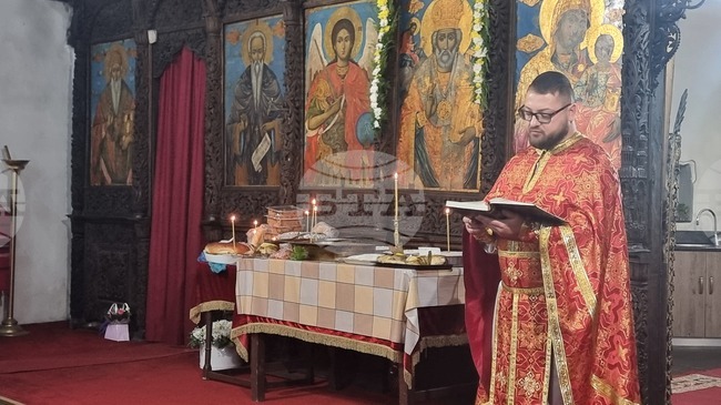 Храмов празник отбелязва най-старата църква в Плевен – "Свети Николай"