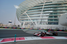 Abu Dhabi F1 GP Auto Racing