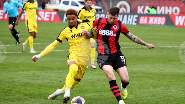 Ботев (Пловдив) не признава получено плащане от Левски за валидно активиране на откупната клауза на футболиста Армстронг Око-Флекс