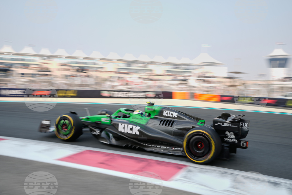 Abu Dhabi F1 GP Auto Racing