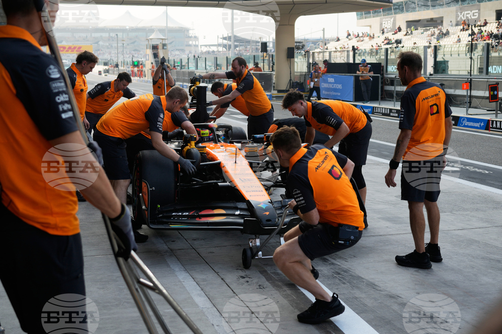 Abu Dhabi F1 GP Auto Racing