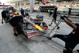 Abu Dhabi F1 GP Auto Racing