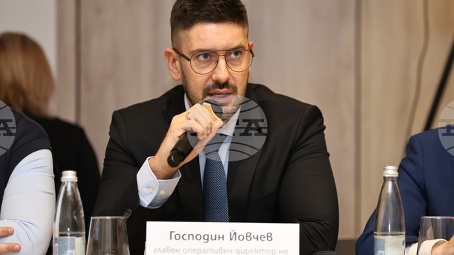 Подкрепата на медиите означава отразяване на фактите, а не изопачаването им, каза главният оперативен директор на bTV Media Group Господин Йовчев на форум на БТА