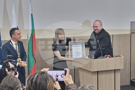 Бургас - „Почетен гражданин на Бургас“ - тържествено заседание на Общински съвет