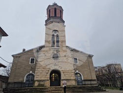 Разград - църква "Св. Николай Мирликийски Чудотворец" – света литургия