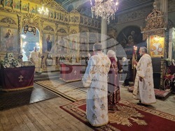 Разград - църква "Св. Николай Мирликийски Чудотворец" – света литургия