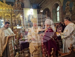 Разград - църква "Св. Николай Мирликийски Чудотворец" – света литургия