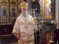 Разград - църква "Св. Николай Мирликийски Чудотворец" – света литургия