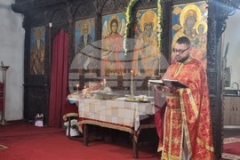 Плевен - църква "Свети Николай" - литургия