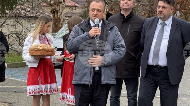 Решаването на водната криза е сред приоритетите на кабинета, каза регионалният министър Иван Иванов