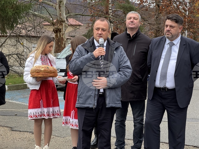 Решаването на водната криза е сред приоритетите на кабинета, каза регионалният министър Иван Иванов