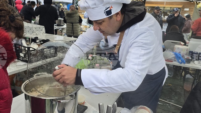 Десет състезатели участваха в кулинарна надпревара за титлата „Най-вкусна рибена чорба“ в Шабла