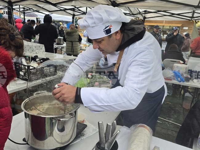 Десет състезатели участваха в кулинарна надпревара за титлата „Най-вкусна рибена чорба“ в Шабла