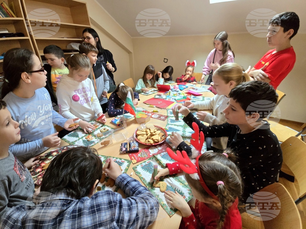 Сърбия - Българско неделно училище “ Любен Каравелов” - деца - работилници за изготвяне на подаръци и украса