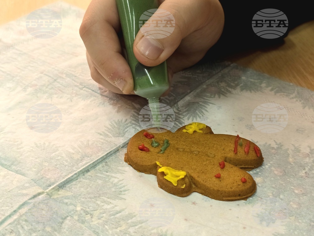 Сърбия - Българско неделно училище “ Любен Каравелов” - деца - работилници за изготвяне на подаръци и украса