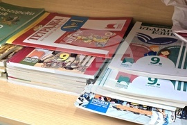 Сърбия - Българско неделно училище “ Любен Каравелов” - деца - работилници за изготвяне на подаръци и украса