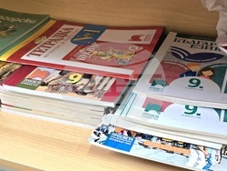 Сърбия - Българско неделно училище “ Любен Каравелов” - деца - работилници за изготвяне на подаръци и украса