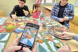 Сърбия - Българско неделно училище “ Любен Каравелов” - деца - работилници за изготвяне на подаръци и украса