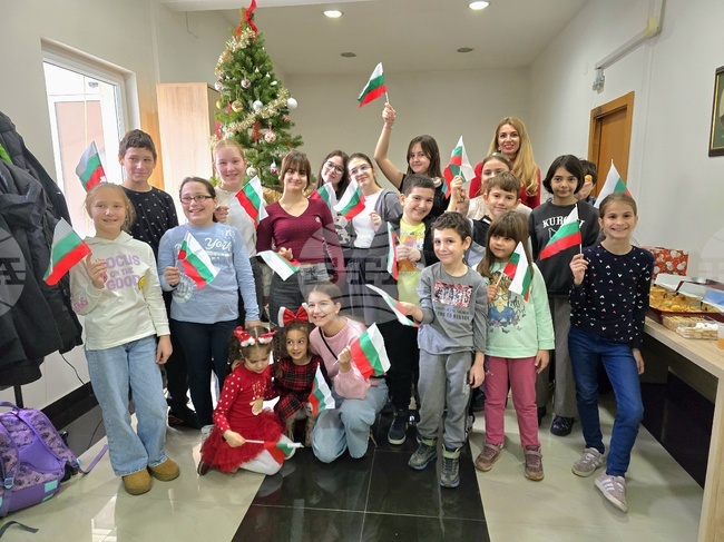 Сърбия - Българско неделно училище “ Любен Каравелов” - деца - работилници за изготвяне на подаръци и украса