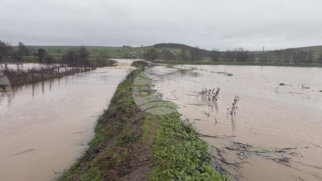 Евакуираха семейство от бургаско село, след като река Изворска скъса дига, задействана бе системата BG-Alert