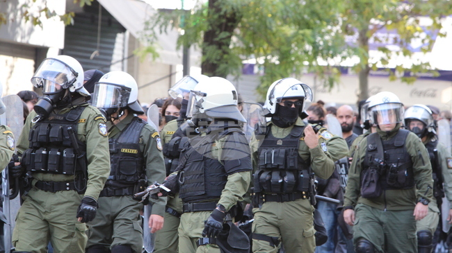 Напрежение имаше в центъра на Атина след възпоменателен митинг, като няколко души са били задържани