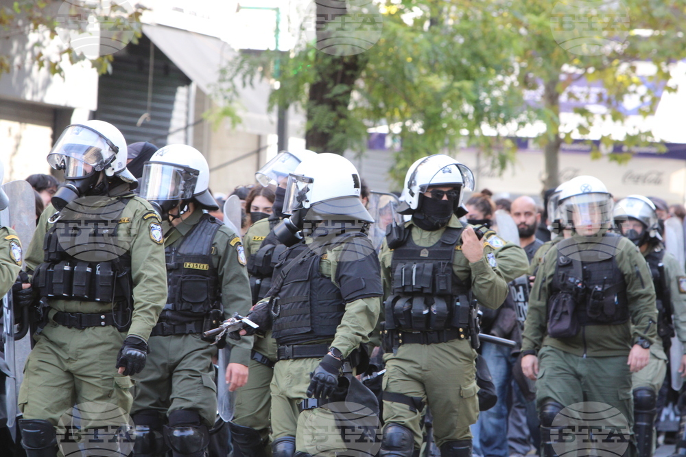 Напрежение имаше в центъра на Атина след възпоменателен митинг, като няколко души са били задържани