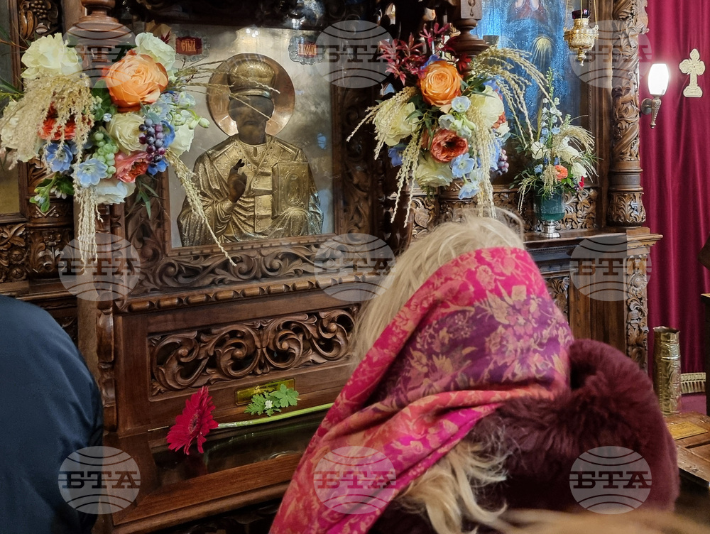 Варна - Никулден - храм „Св. Николай Чудотворец” - литургия