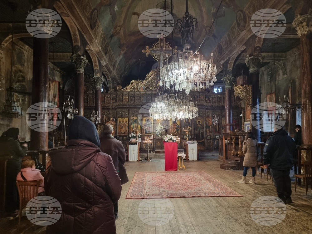 Велико Търново - църква „Свети Николай“ - храмов празник