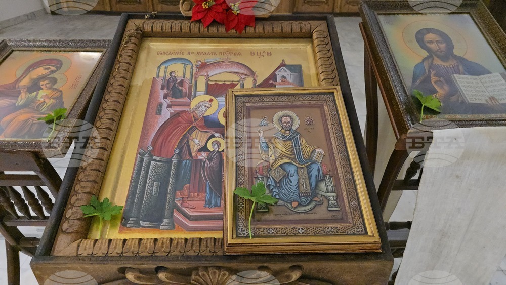 Ловеч - Никулден - служба