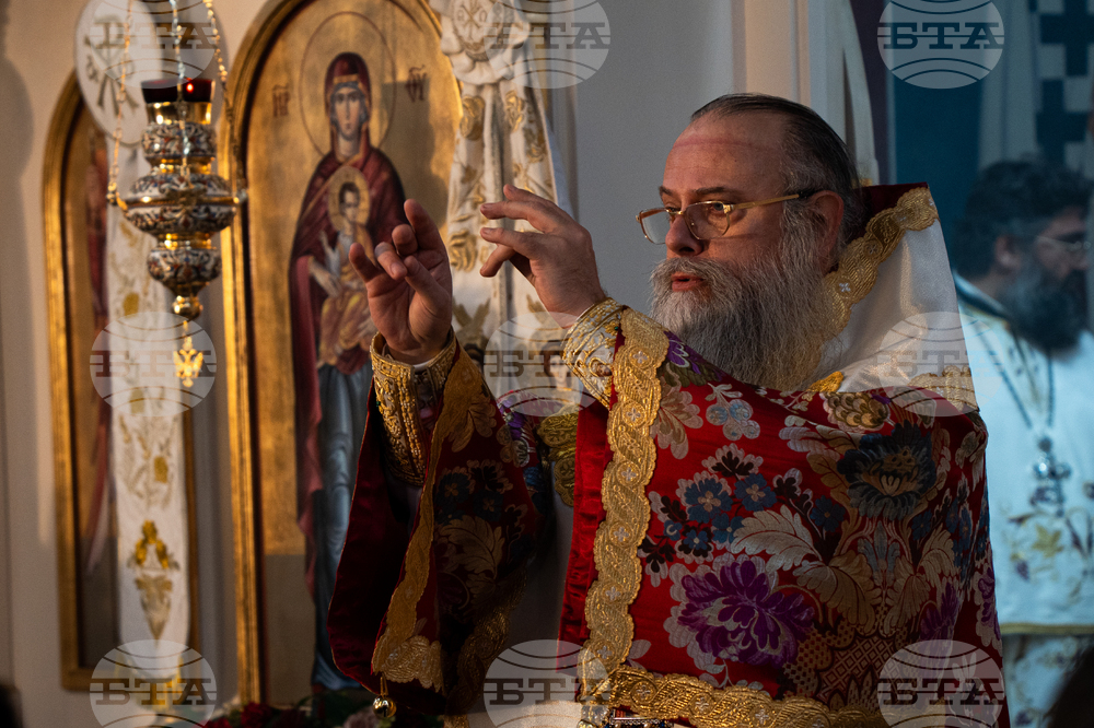 Пловдив - Никулден - храм „Св. Николай Чудотворец" - Пловдивски митрополит Николай - литургия