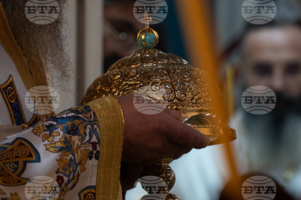 Пловдив - Никулден - храм „Св. Николай Чудотворец" - Пловдивски митрополит Николай - литургия