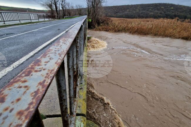 Село Твърдица - Мандренско езеро - река Изворска - ниво