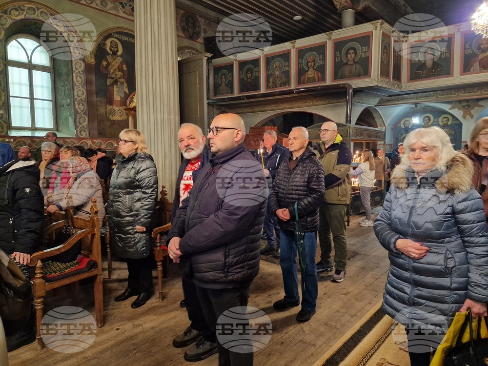 Разград - „Св. Николай Мирликийски Чудотворец“ - света литургия