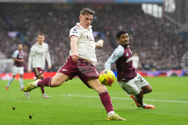 CORRECTION Britain Premier League Soccer