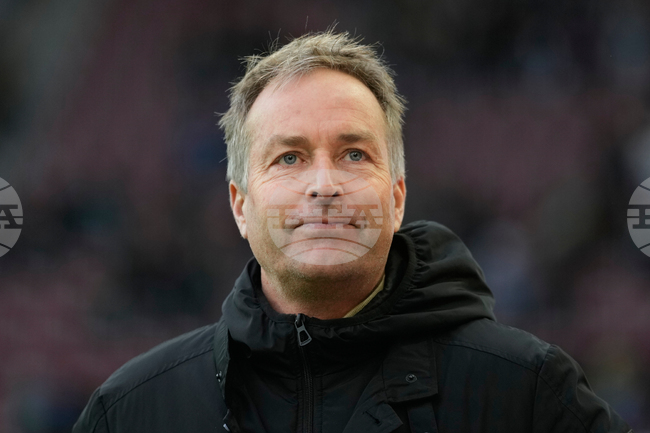 Наставникът на Байер Леверкузен Каспер Хюлманд ще пропусне двубоя с Нюкасъл от Шампионската лига