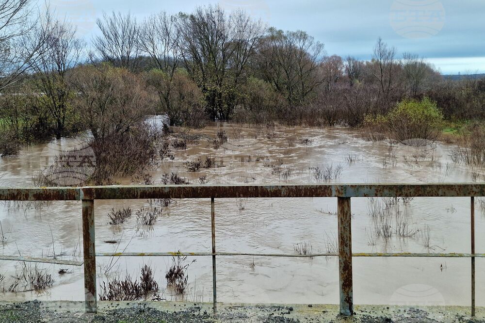 Село Извор - река Факийска - наводнени участъци