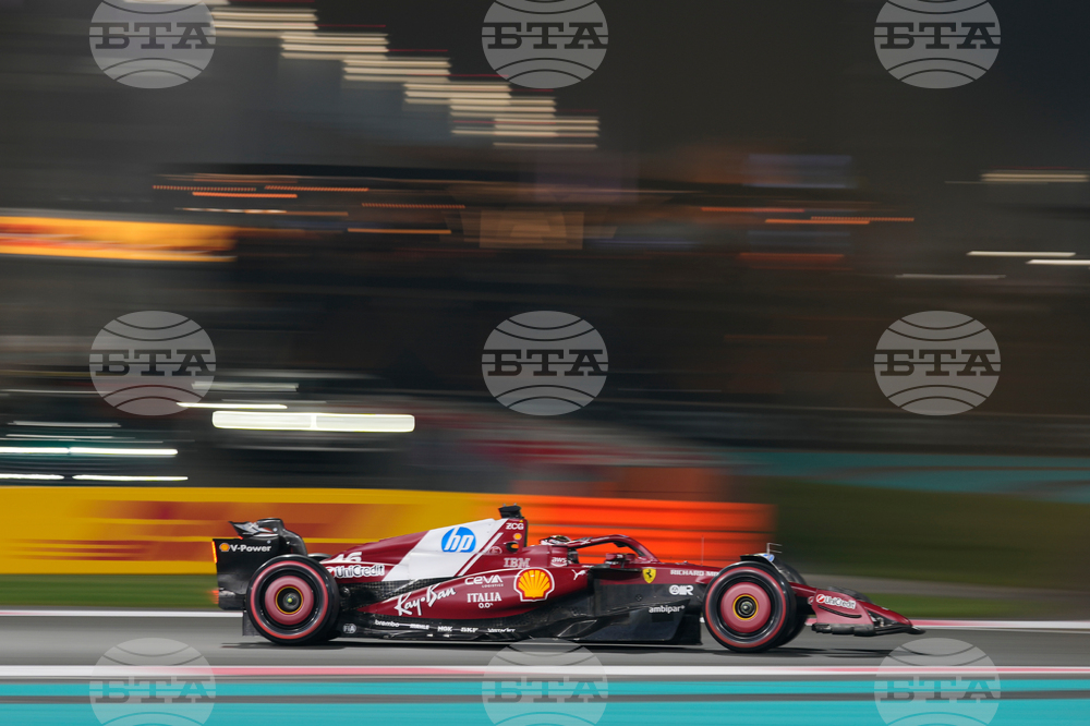 Abu Dhabi F1 GP Auto Racing