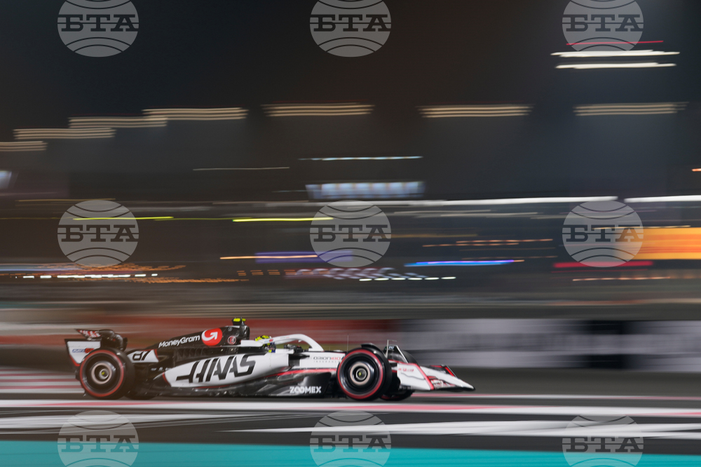 Abu Dhabi F1 GP Auto Racing